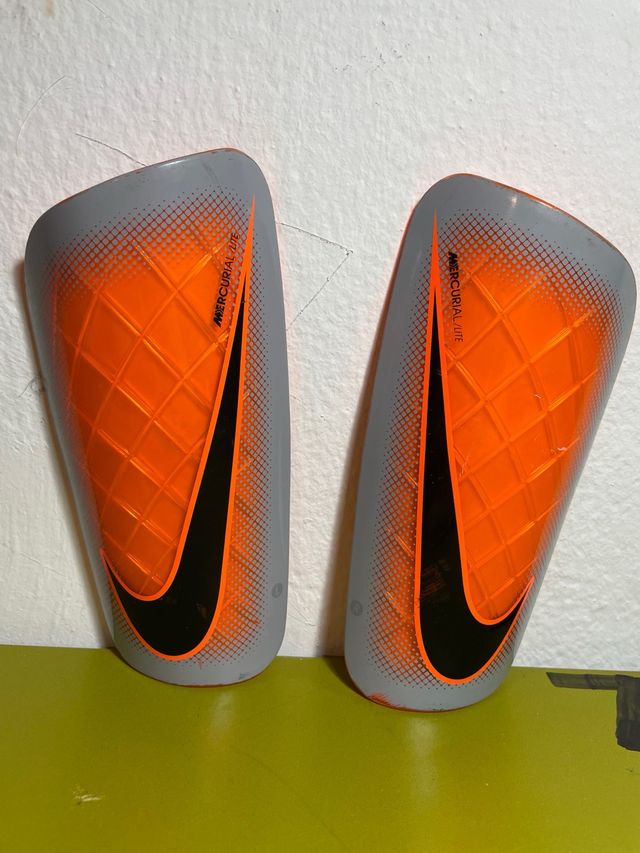 Espinilleras Nike Mercurial Lite Naranja