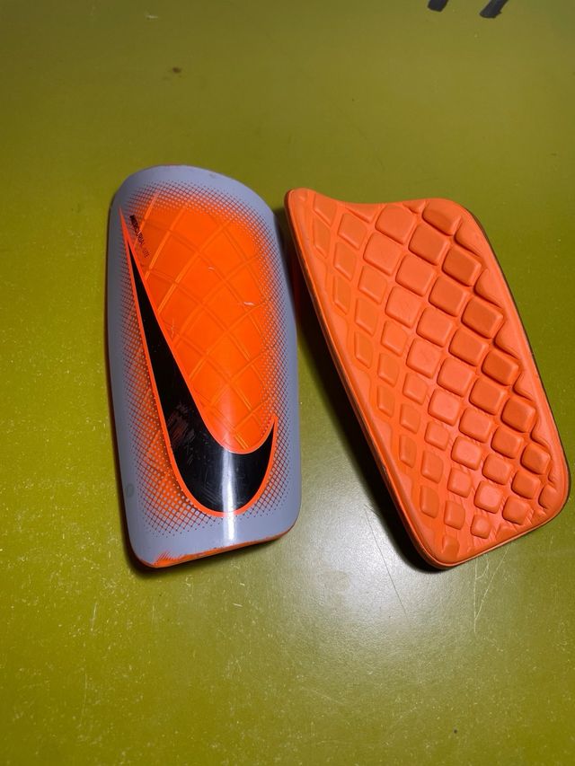 Espinilleras Nike Mercurial Lite Naranja