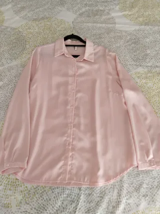 Camisa rosa de manga larga