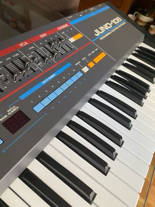 Roland Juno-106 Sintetizador Polifónico