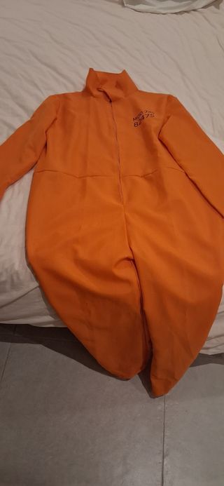 Mono naranja disfraz prisionero