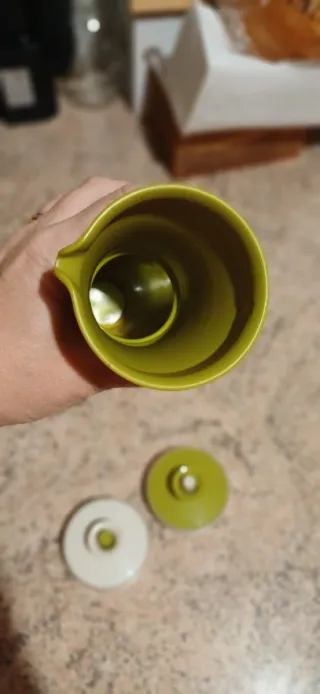 Contenitore olio/aceto Tupperware verde