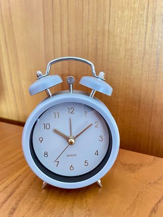 Reloj despertador de metal