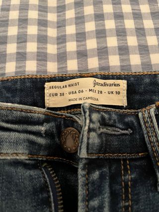 Pantalón vaquero elástico, efecto roto