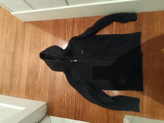 Sudadera negra con forro interior