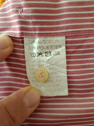 Camisa de manga larga a rayas rojas y blancas