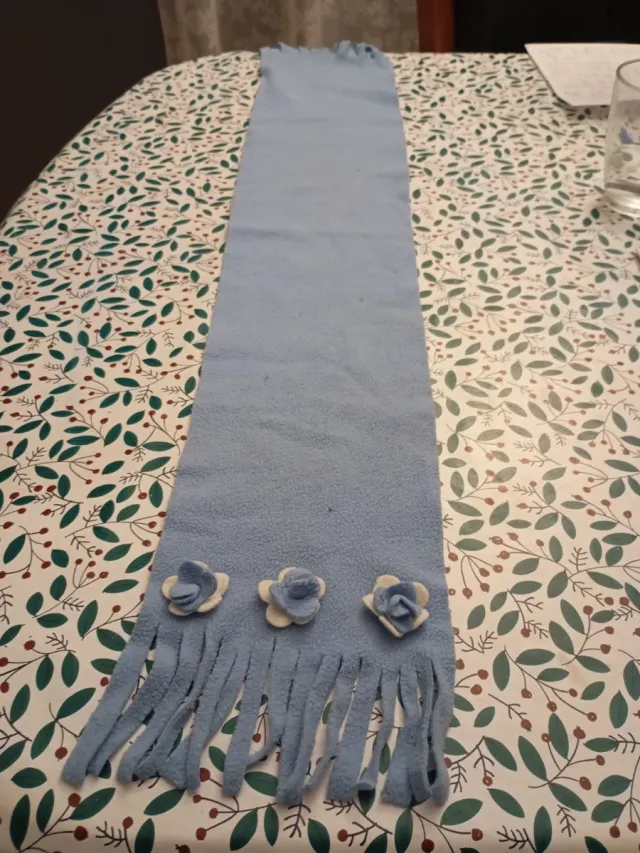 Sciarpa per bambina blu con fiori