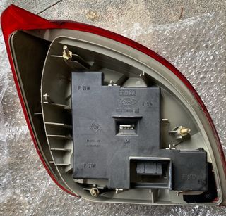 Piloto Trasero Derecho Ford Fiesta 96-