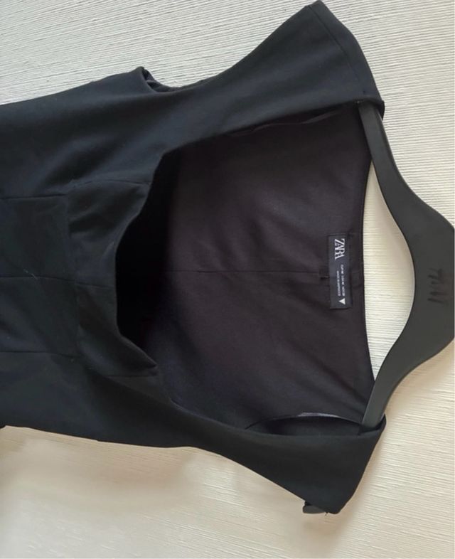 Vestido negro Zara mujer