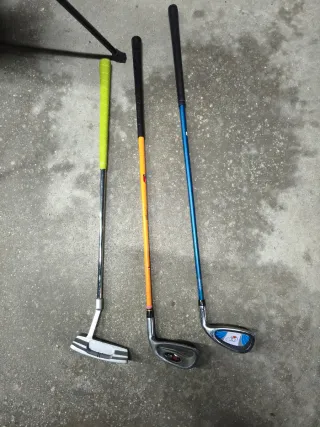 Bolsa y palos de golf para niños