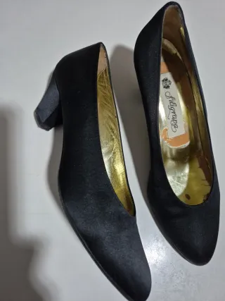 Zapatos de satén negro Filigrana