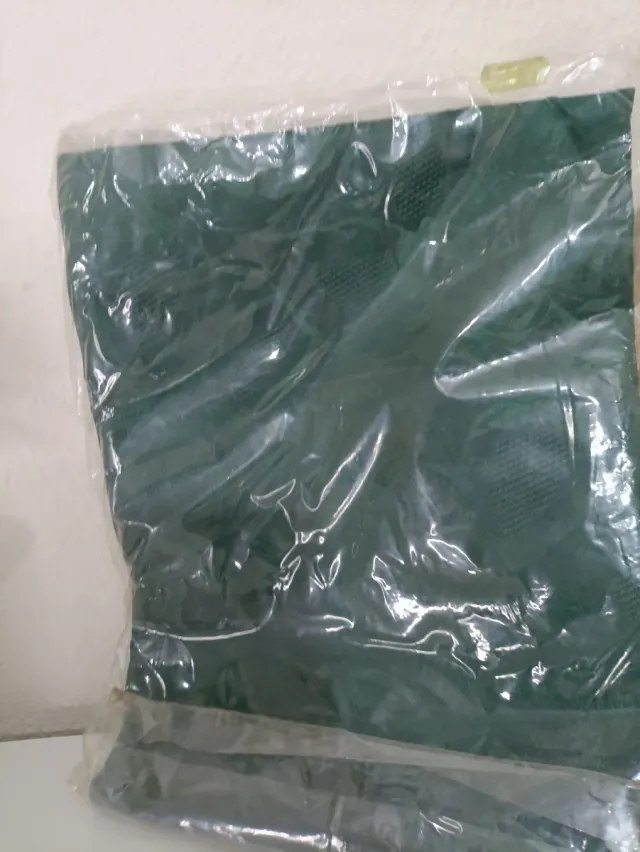 Dos manteles redondos tela azul y verde