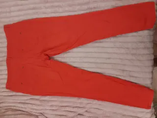 Pantalones naranjas/rojos