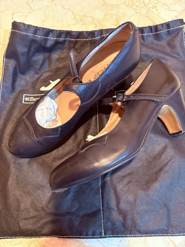 Zapatos Begoña Cervera Talla 39 Negros