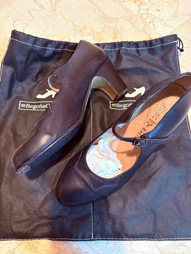 Zapatos Begoña Cervera Talla 39 Negros