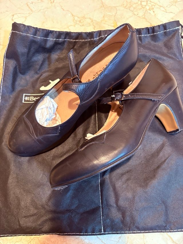 Zapatos Begoña Cervera Talla 39 Negros