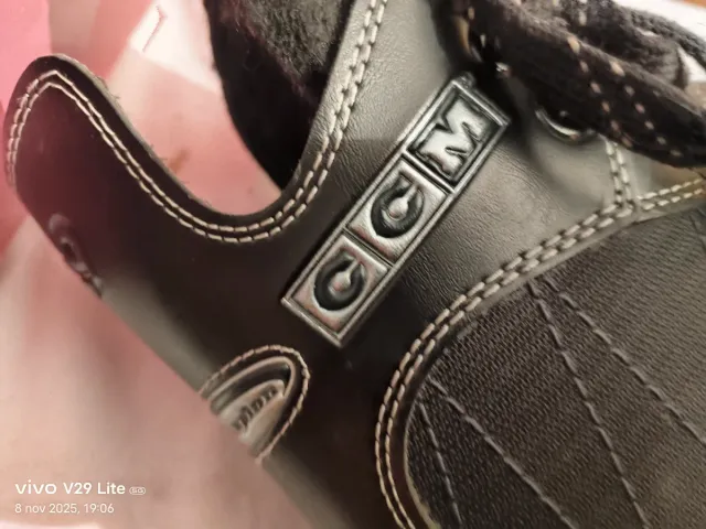 Patines de Hielo Negros