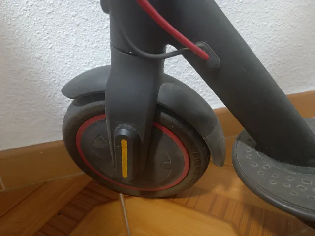 Xiaomi Mi Electric Scooter Pro 2 + Casco