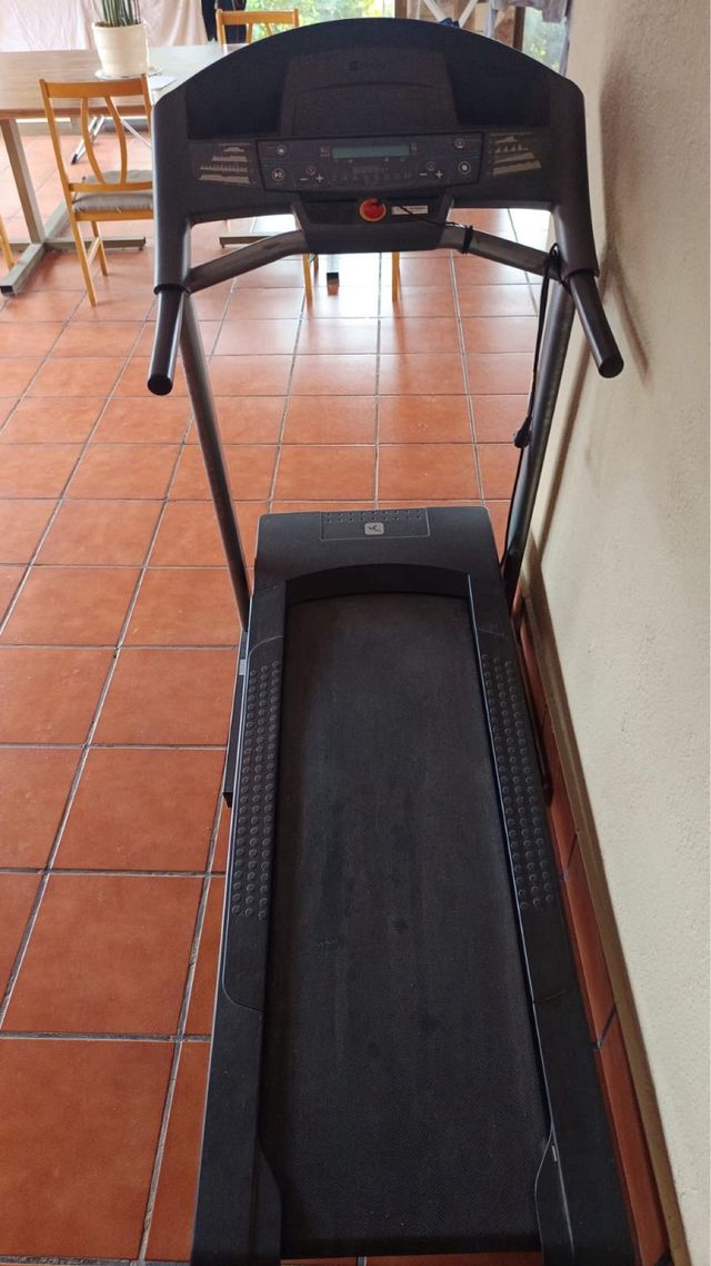 Cinta de correr Doymos Essential Run