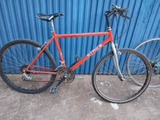 3 Bicicletas Variadas