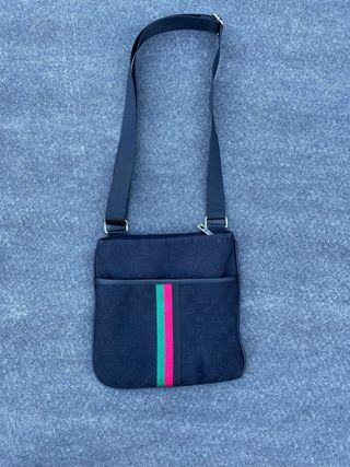 Bandolera Gucci Negra con Raya Tricolor
