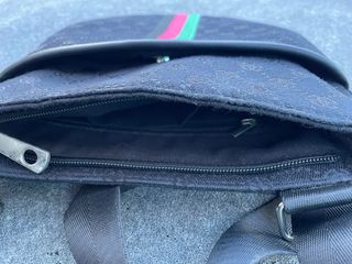 Bandolera Gucci Negra con Raya Tricolor