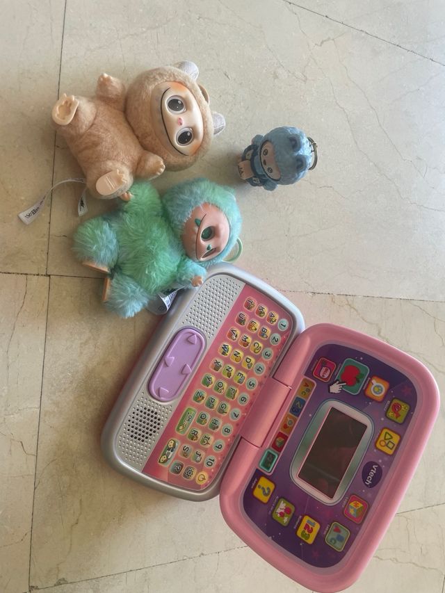 Juguetes Vtech y peluches LABUBU