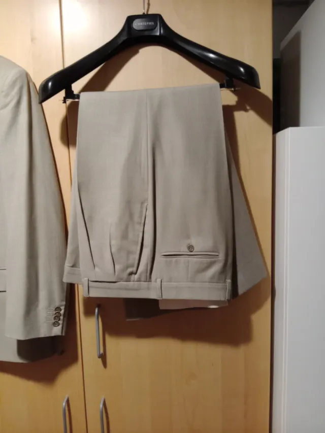 Traje Cortefiel hombre beige