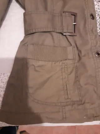 Chaqueta verde con cinturón