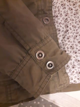 Chaqueta verde con cinturón