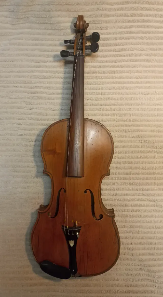 Violín antiguo aprox. 1945