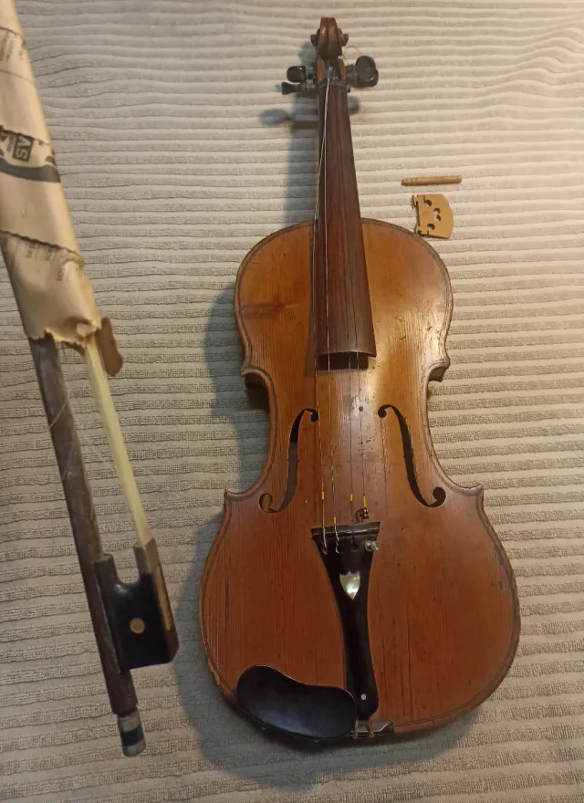 Violín antiguo aprox. 1945