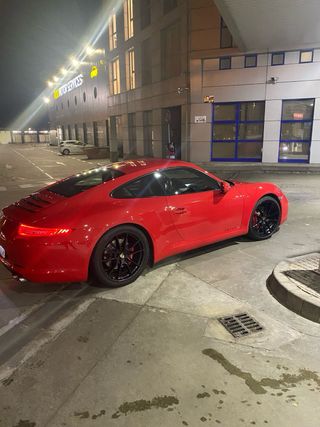 Porsche 911 carrera s 