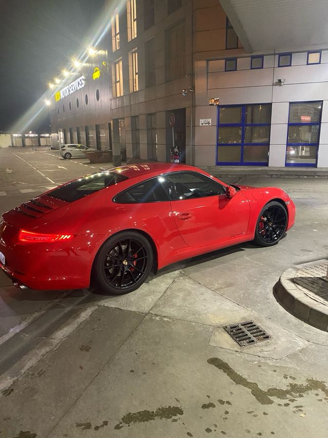 Porsche 911 carrera s