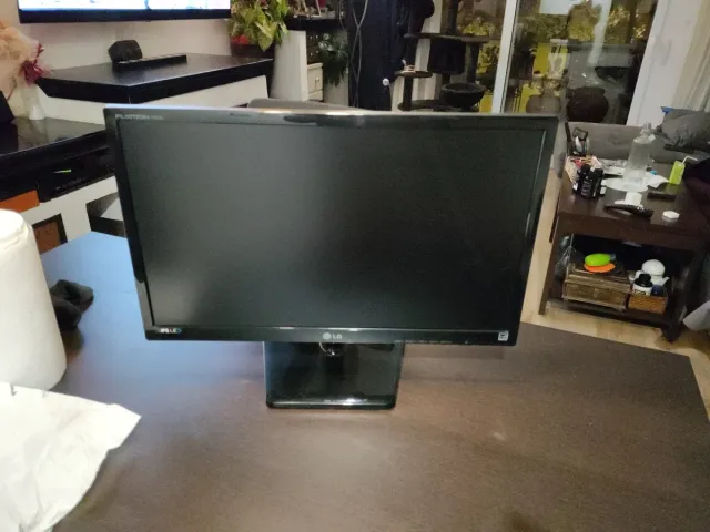 Pantalla LG Flatron IPS234