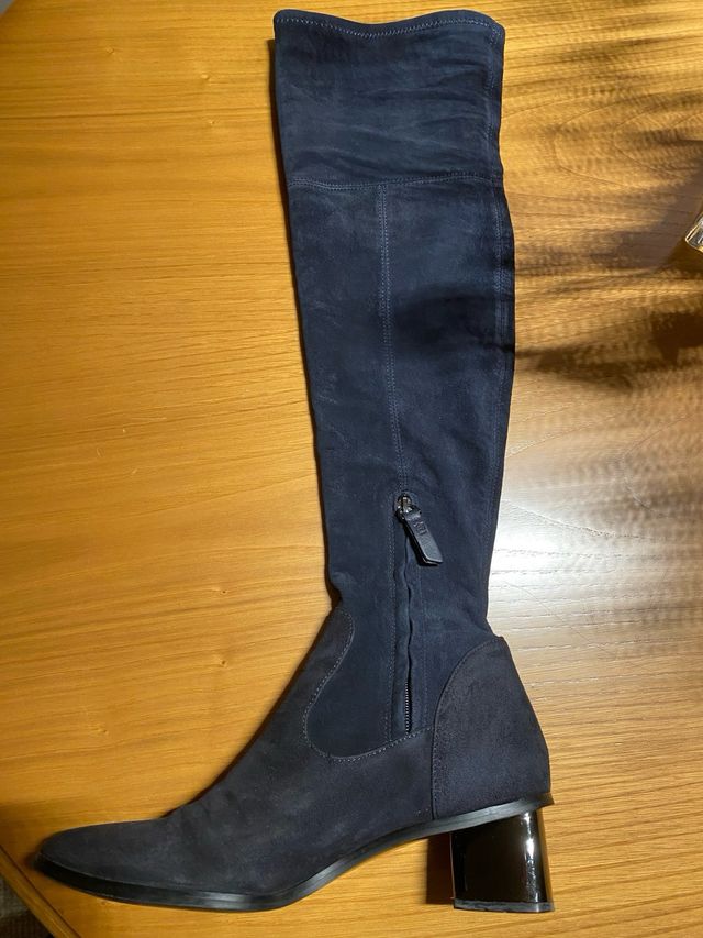 Botas altas piel azul marino Massimo Dutti