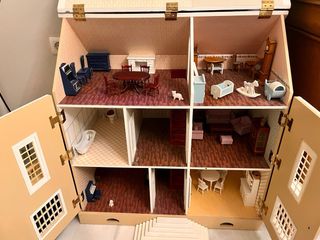 Casa delle bambole vittoriana in legno