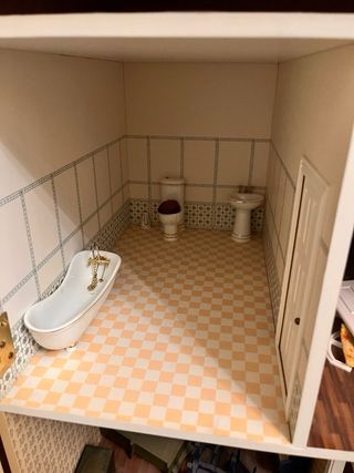 Casa delle bambole vittoriana in legno