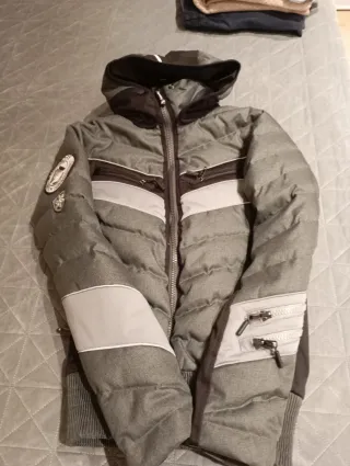 Anorak Superdry Gris y Plateado