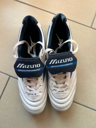 Scarpe da calcio Mizuno taglia 47