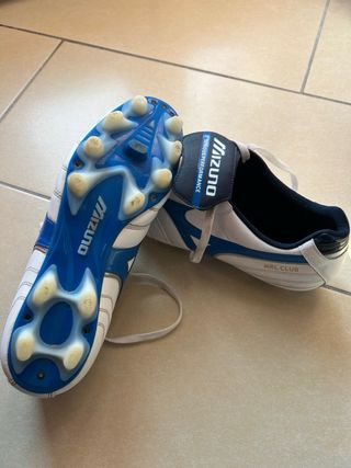 Scarpe da calcio Mizuno taglia 47
