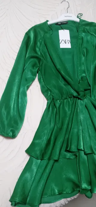 Vestido Zara verde sin estrenar