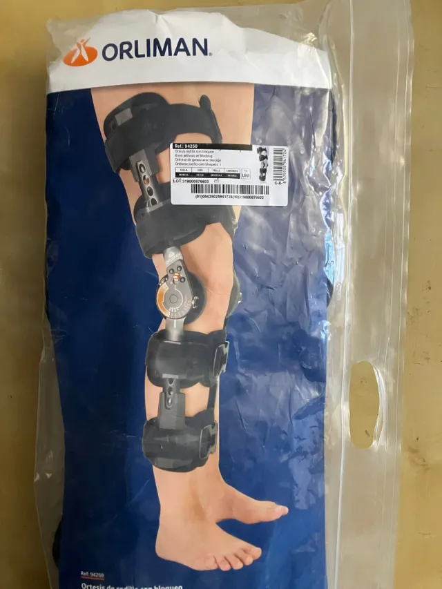 Ortesis de rodilla Orliman con bloqueo