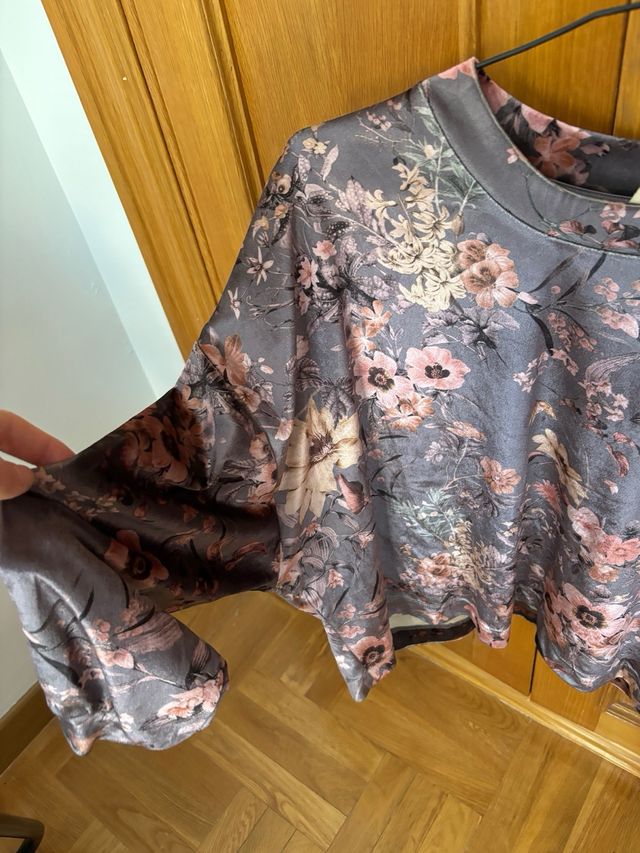 Jersey terciopelo floral gris y rosa