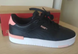 Zapatillas Puma Negras y Rosas