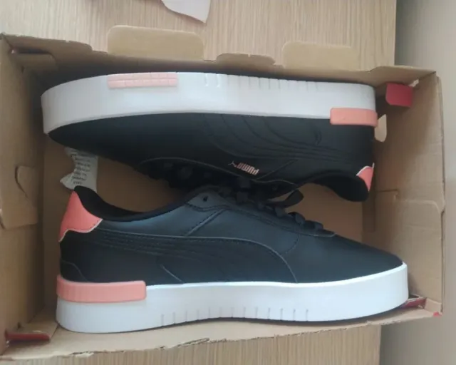 Zapatillas Puma Negras y Rosas