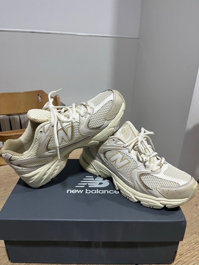 Zapatillas New Balance Beige/Blanco Talla 38