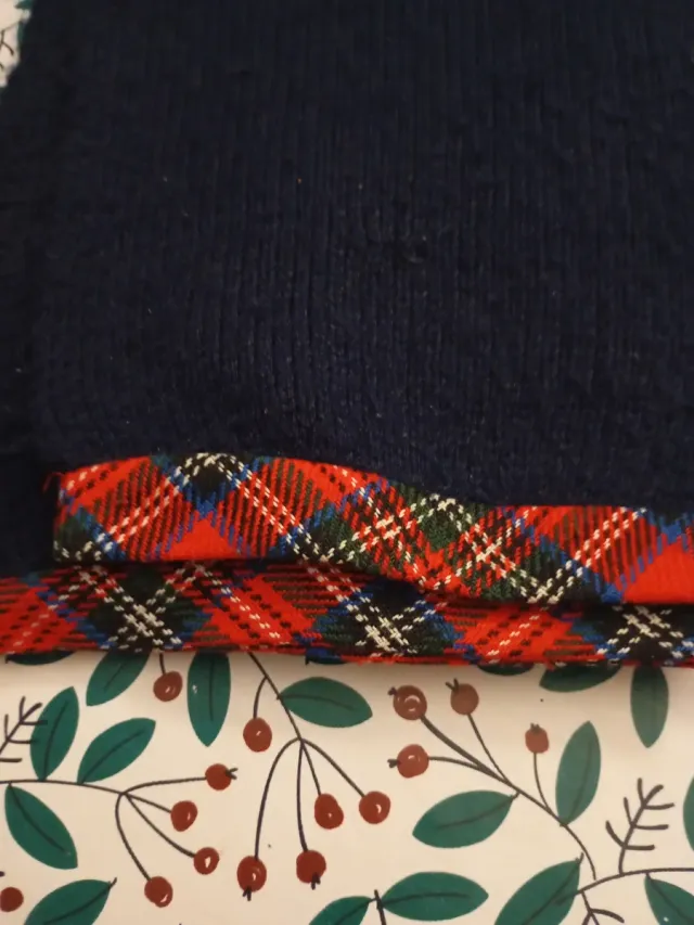 Sciarpa blu con bordo scozzese