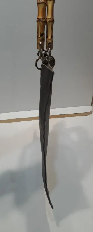 Borsa in pelle con manici in legno