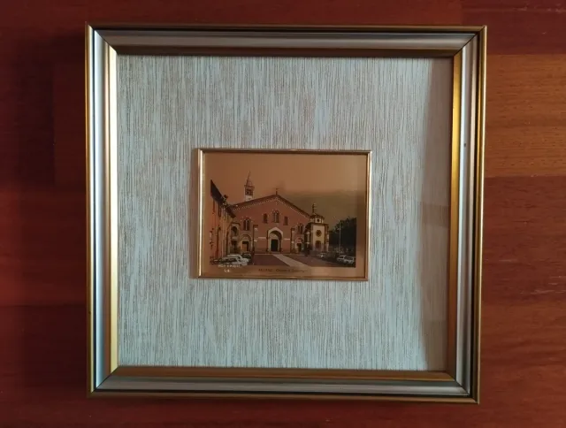 Cornice in legno con serigrafia su oro